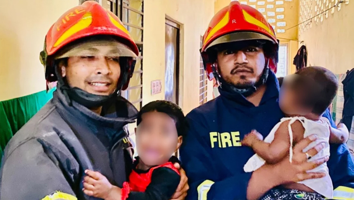 চট্টগ্রামে ঘরে আটকা দুই শিশুকে উদ্ধার করলো ফায়ার সার্ভিস